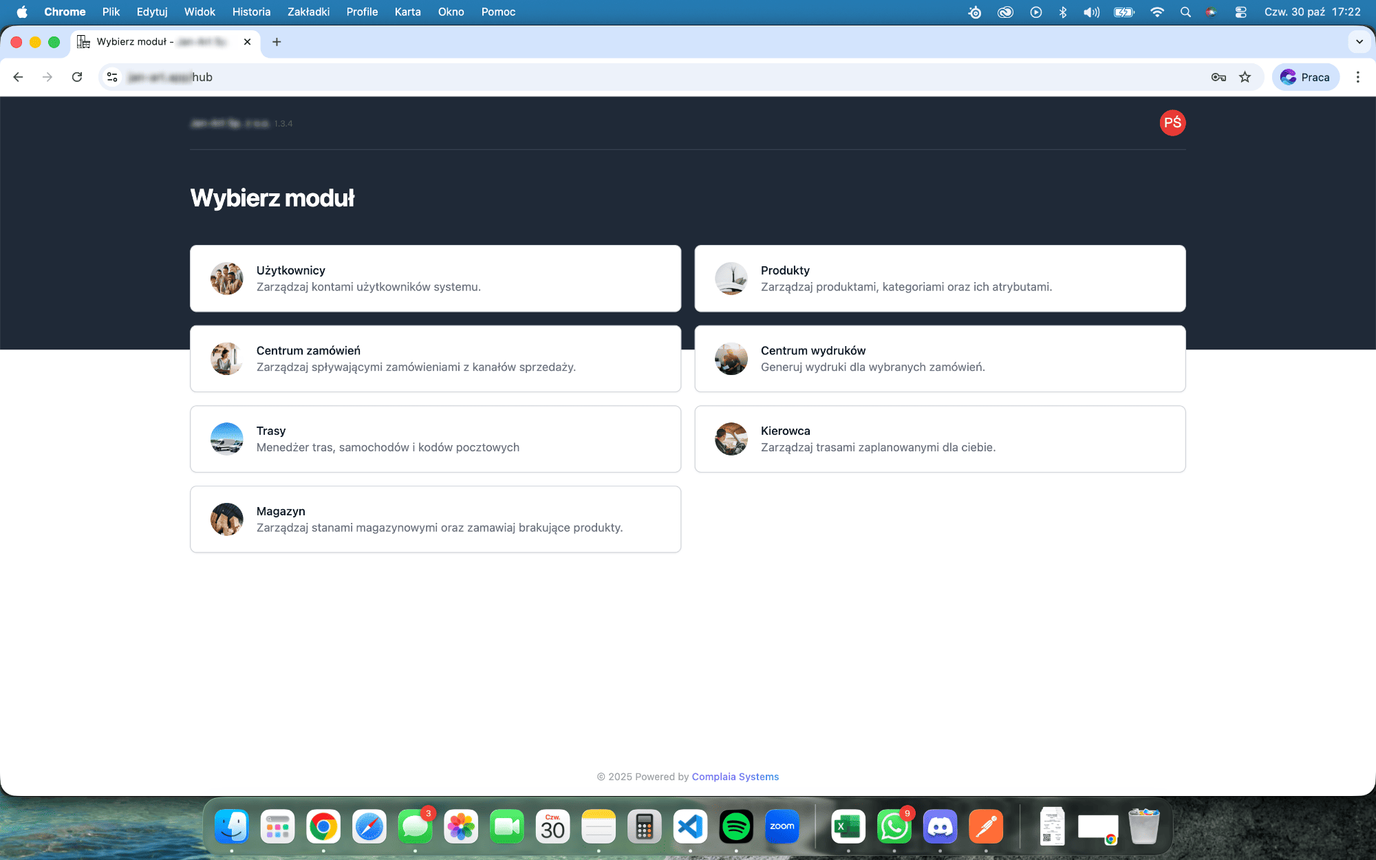 Spotkanie projektowe w firmie programistycznej planującej rozwój aplikacji